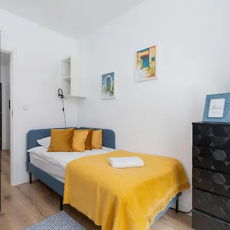 Tauron Arena Premium With Underground & Outdoor Parking By Renters Prestige