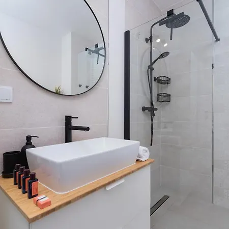 Tauron Arena Premium With Underground & Outdoor Parking By Renters Prestige *