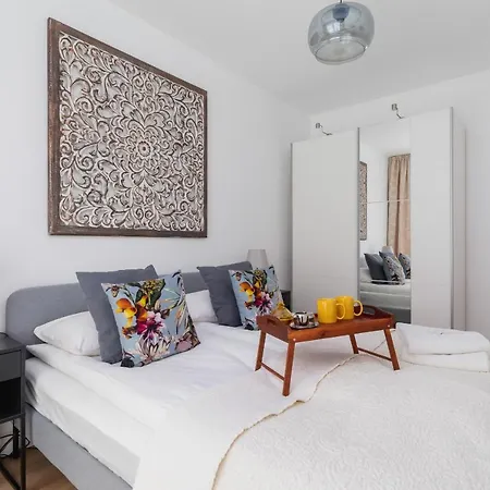 Tauron Arena Premium With Underground & Outdoor Parking By Renters Prestige Apartman *